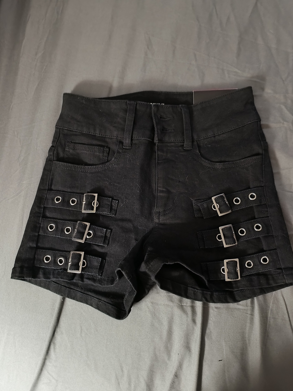 Hot Topic Black Buckle Strap Jean Shorts - Picture 1 of 4